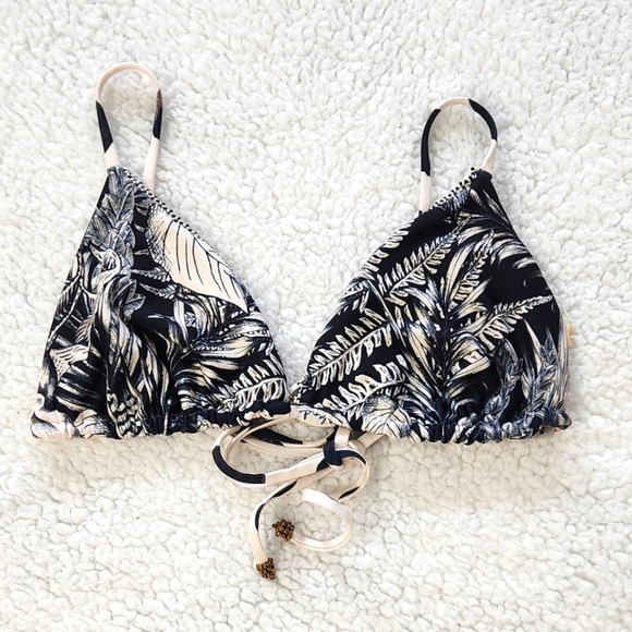 New!Agua Bendita Lolita Reversible Bikini Top - Picture 6 of 12